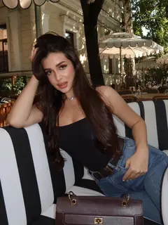 Gulnar escort in Phuket
